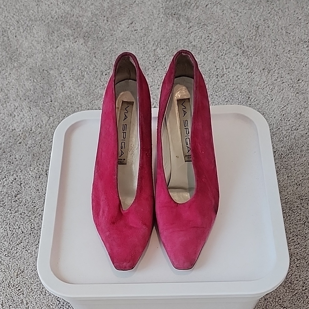 Via Spiga Women's Fuchsia Suede Heels